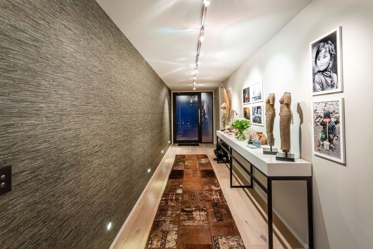 Photo of property in 455 Sawyers Arms Road, Harewood, Christchurch, 8051