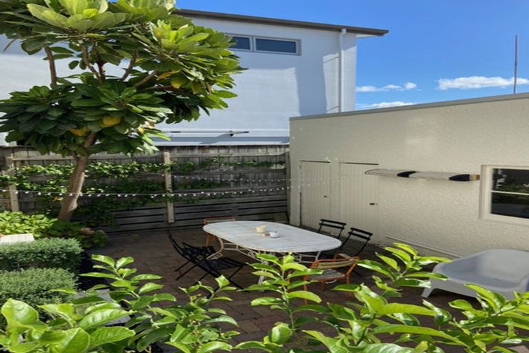 Photo of property in 4/541 Marine Parade, Napier South, Napier, 4110