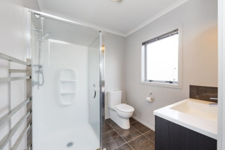 Photo of property in 8 Lorenzo Place, Kelvin Grove, Palmerston North, 4414