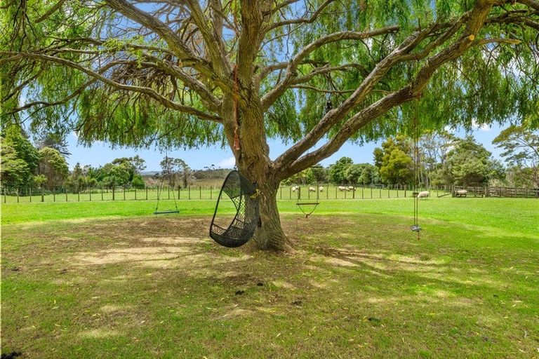 Photo of property in 842a South Head Road, South Head, Helensville, 0874