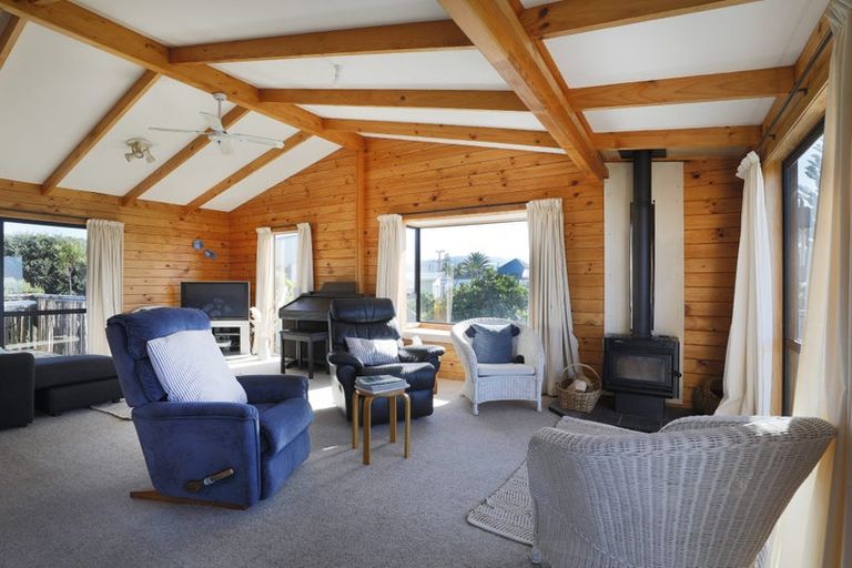 Photo of property in 75 Blue Pacific Parade, Riversdale Beach, Masterton, 5872