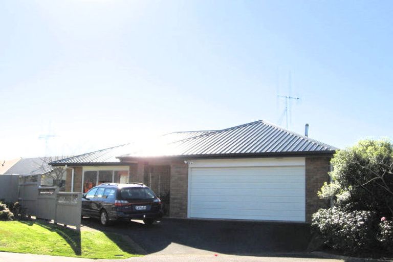Photo of property in 5 Johnsfield Place, Rototuna, Hamilton, 3210