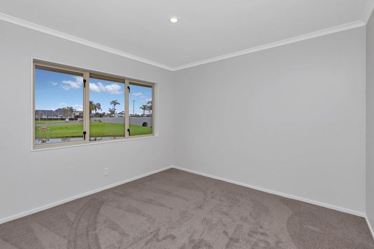 Photo of property in 1 Barbados Way, One Tree Point, 0118