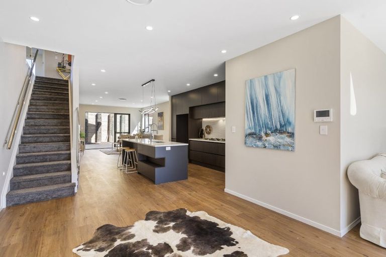 Photo of property in 32 Grand Ridge Avenue, Flat Bush, Auckland, 2019