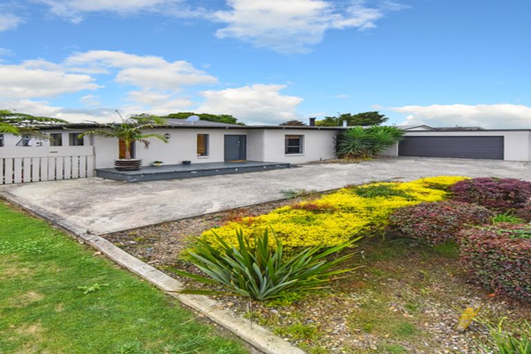 Photo of property in 24 Magnolia Avenue, Opaheke, Papakura, 2113
