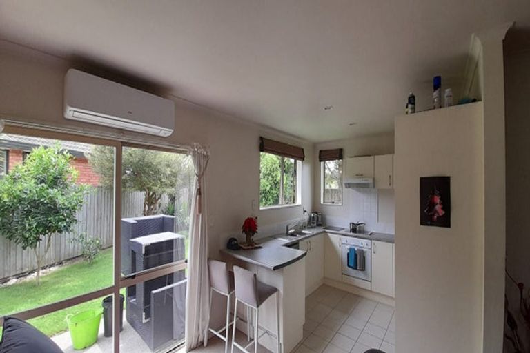 Photo of property in 28 Magnolia Drive, Waiuku, 2123
