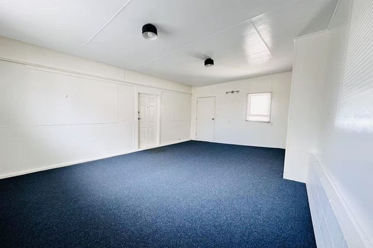 Photo of property in 2/137 Mokoia Road, Birkenhead, Auckland, 0626