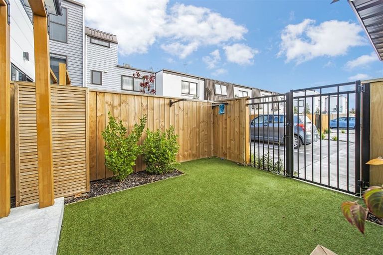 Photo of property in 2/241 Lincoln Road, Addington, Christchurch, 8024