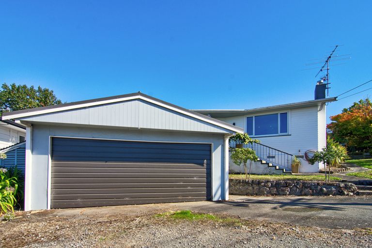 Photo of property in 11 Puriri Crescent, Lansdowne, Masterton, 5810