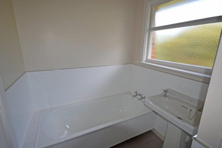 Photo of property in 218 Douglas Street, Highfield, Timaru, 7910