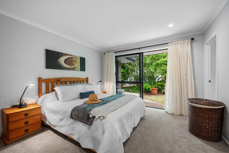 Photo of property in 59a Lonely Road, Fairview Heights, Auckland, 0632