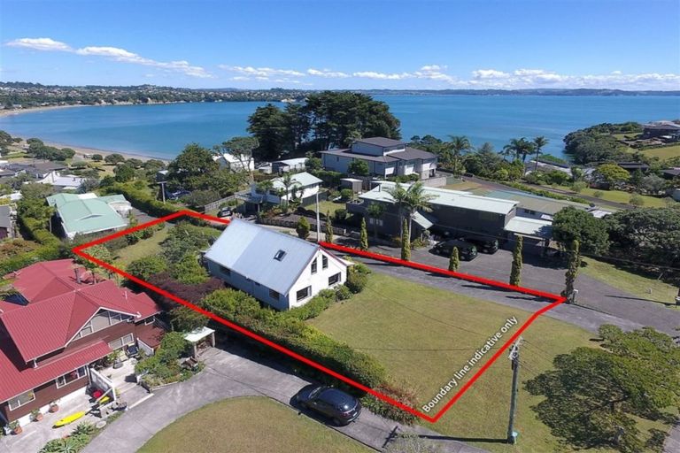 Photo of property in 22 Tindalls Bay Road, Tindalls Beach, Whangaparaoa, 0930