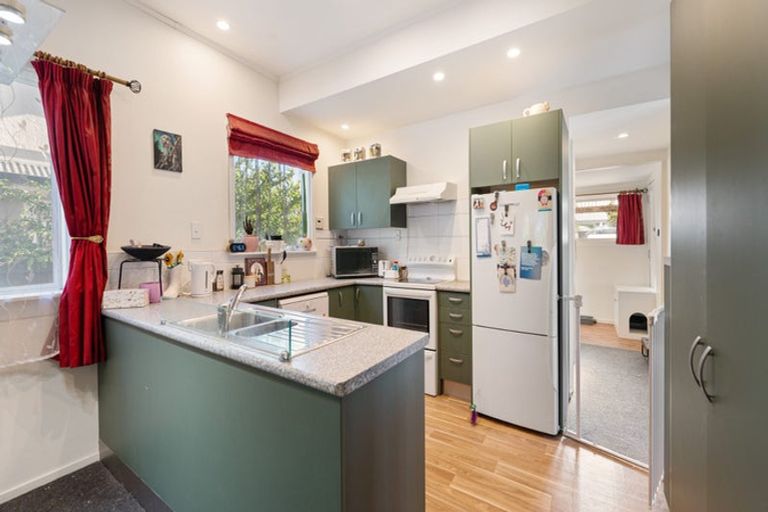 Photo of property in 222 Keyes Road, New Brighton, Christchurch, 8083