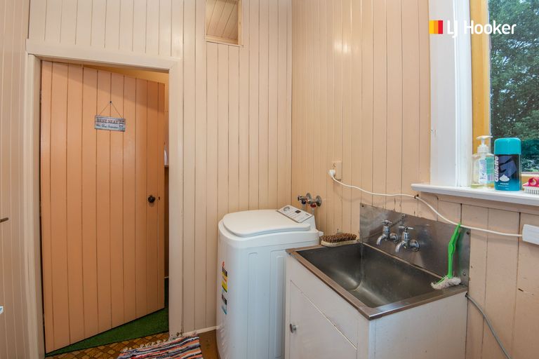 Photo of property in 16 Argyle Street, Mosgiel, 9024