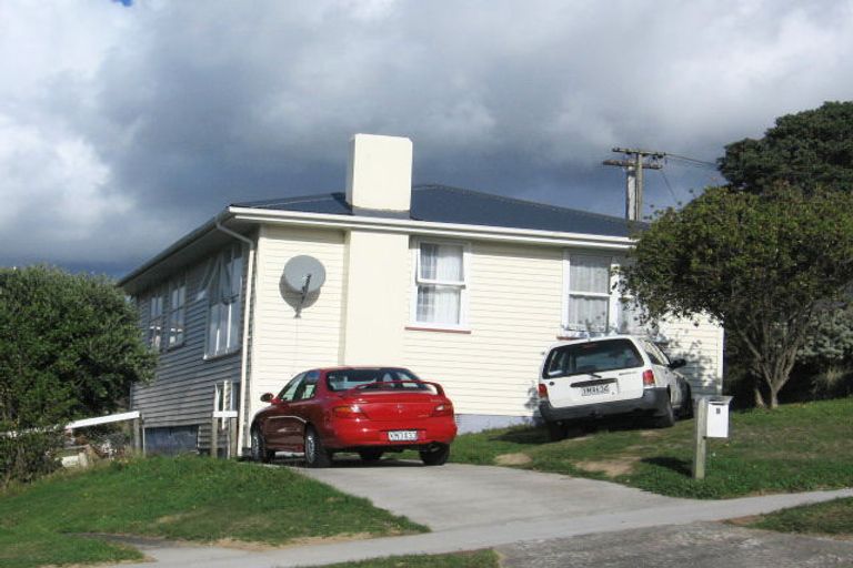 Photo of property in 9 Pikarere Street, Titahi Bay, Porirua, 5022