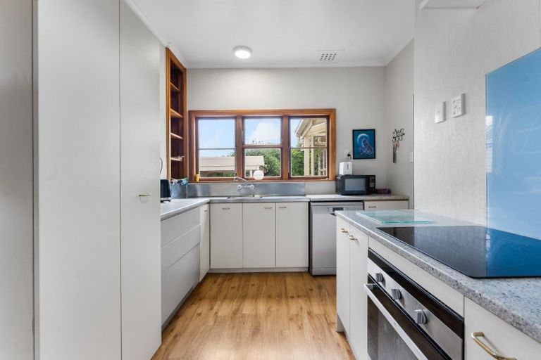 Photo of property in 63 Brightwater Terrace, Terrace End, Palmerston North, 4410