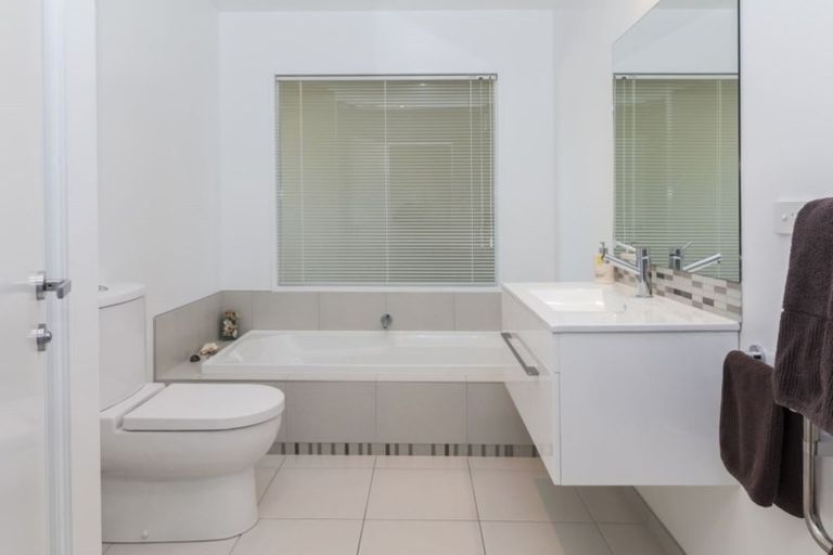 Photo of property in 4 Seager Lane, Hillmorton, Christchurch, 8024