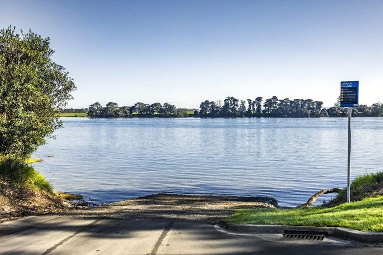 Photo of property in 61 Mclarin Road, Glenbrook, Waiuku, 2681