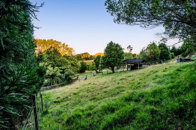 Photo of property in 68 Parrs Road, Hurworth, New Plymouth, 4371