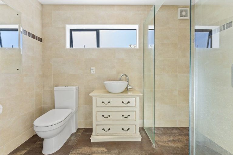 Photo of property in 113 John F Kennedy Drive, Milson, Palmerston North, 4414