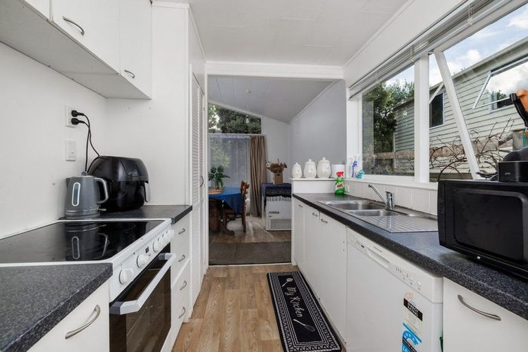 Photo of property in 20 Derrick Road, Kawakawa, 0210