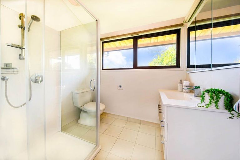 Photo of property in 204 Shaw Road, Oratia, Auckland, 0604