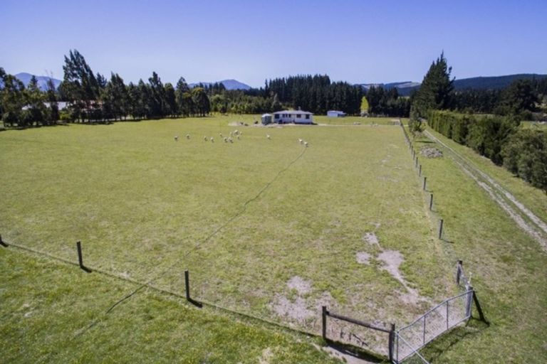 Photo of property in 75 Loburn Terrace Road, Loburn, Rangiora, 7472
