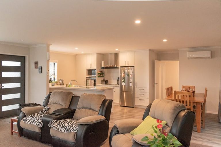 Photo of property in 130 Penetaka Heights, Pyes Pa, Tauranga, 3112