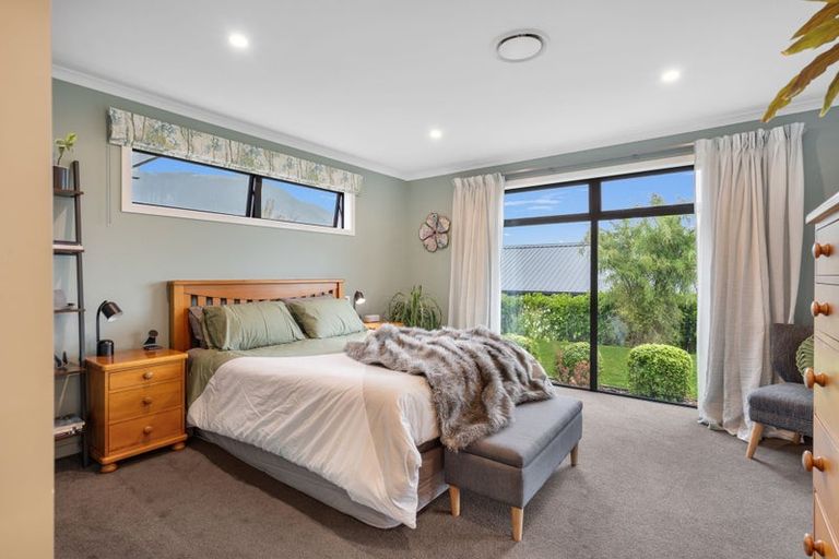 Photo of property in 24 Huntaway Close, Stoke, Nelson, 7011