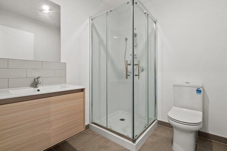 Photo of property in 61 Whai Hua Lane, Mangere Bridge, Auckland, 2022