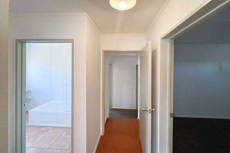 Photo of property in 39 Carillon Place, Massey, Auckland, 0614