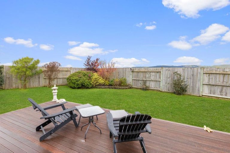 Photo of property in 28 Abby Road, Fitzherbert, Palmerston North, 4410