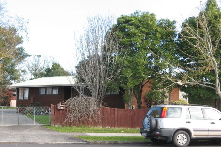 Photo of property in 152 Carnoustie Drive, Wattle Downs, Auckland, 2103