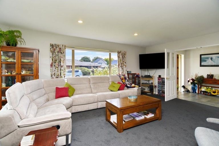 Photo of property in 44 Panckhurst Drive, Woodend, 7610