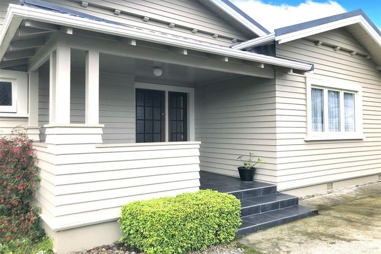 Photo of property in 61 Barraud Street, Dannevirke, 4930