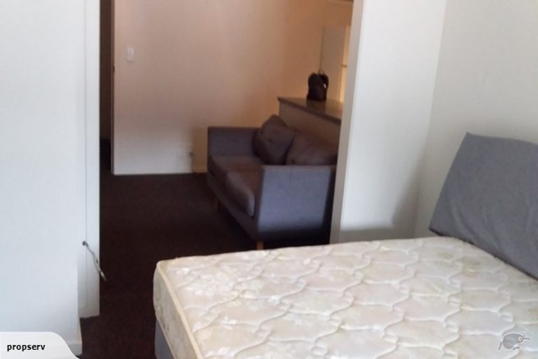 Photo of property in 12a Nikau Street, New Lynn, Auckland, 0600