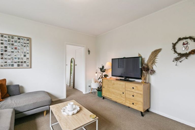 Photo of property in 3/8 Mataroa Avenue, Northland, Wellington, 6012