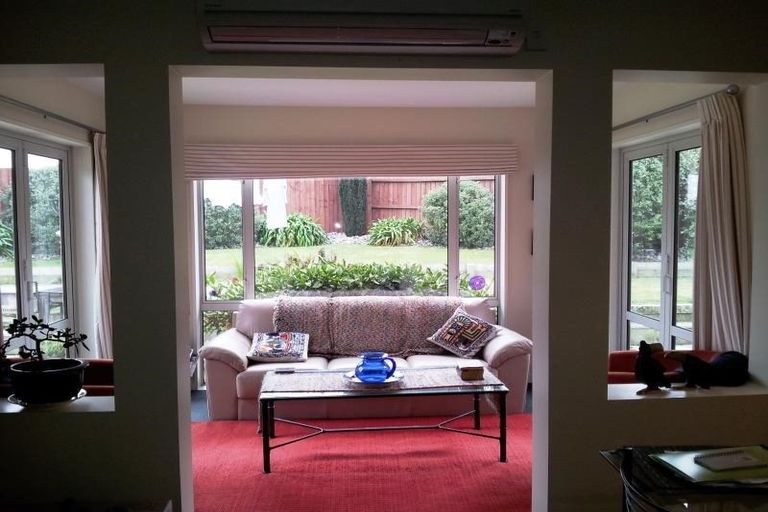 Photo of property in 5 Matthew Place, Kawaha Point, Rotorua, 3010