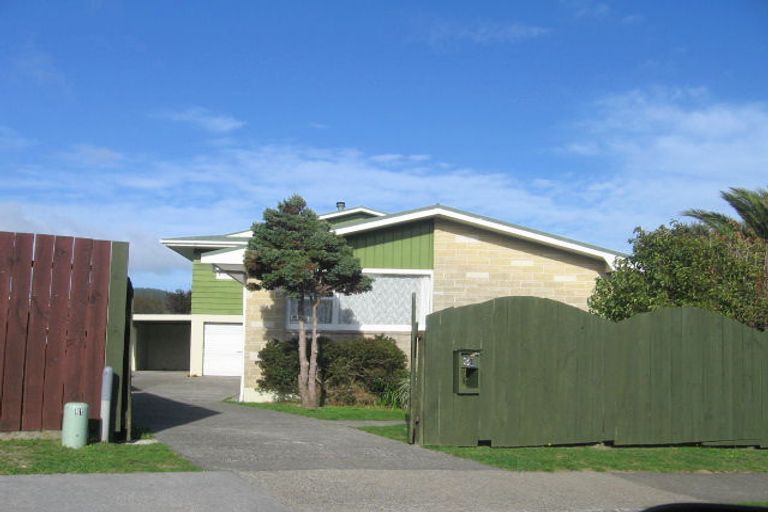 Photo of property in 31 Brora Crescent, Papakowhai, Porirua, 5024