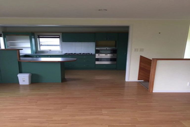 Photo of property in 39 Becroft Drive, Forrest Hill, Auckland, 0620