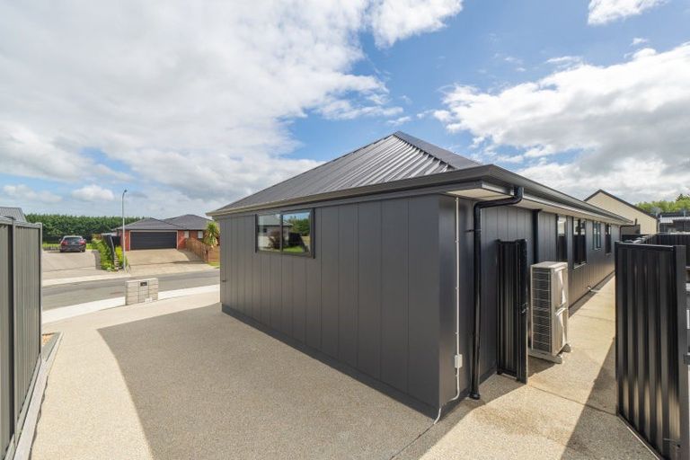 Photo of property in 97 Hoffman Court, Waikiwi, Invercargill, 9810
