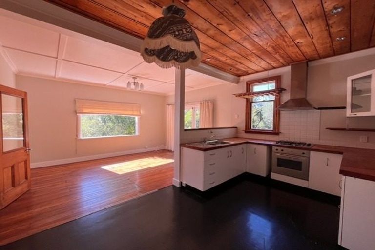 Photo of property in 18 Buckingham Street, Melrose, Wellington, 6023