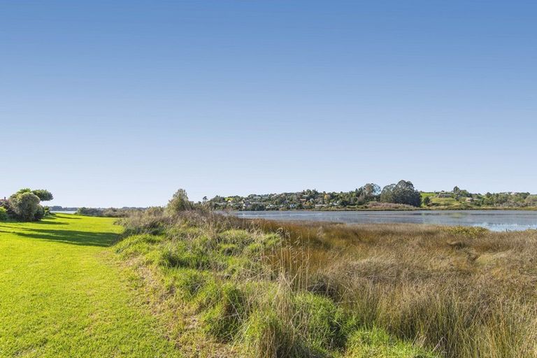 Photo of property in 102 College Place, Poike, Tauranga, 3112