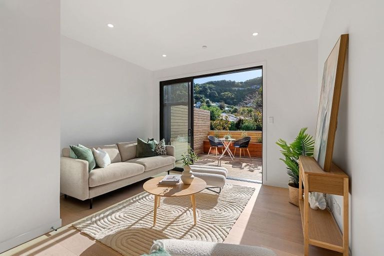 Photo of property in 7/152 The Parade, Island Bay, Wellington, 6023