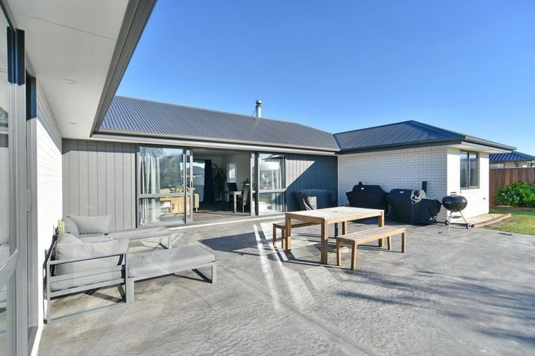 Photo of property in 3 Merino Crescent, Amberley, 7410