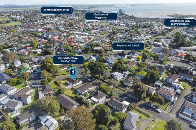 Photo of property in 36 Frobisher Way, Clendon Park, Auckland, 2103