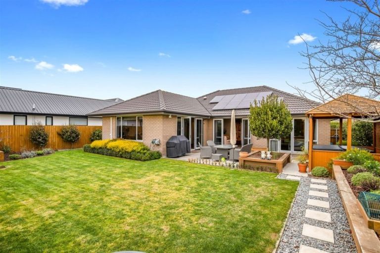 Photo of property in 51 Mokihi Gardens, Hillmorton, Christchurch, 8024