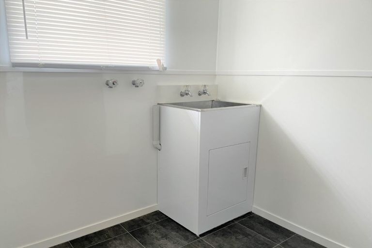 Photo of property in 25 Dorset Crescent, Hokowhitu, Palmerston North, 4410