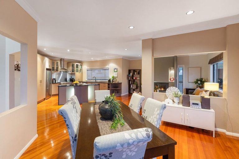 Photo of property in 10 Ascot Way, Orewa, 0931