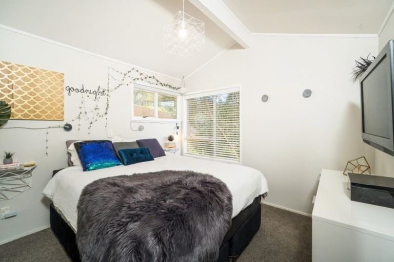 Photo of property in 1/50 Stapleford Crescent, Browns Bay, Auckland, 0630